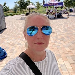 Meet your Posher, Amber